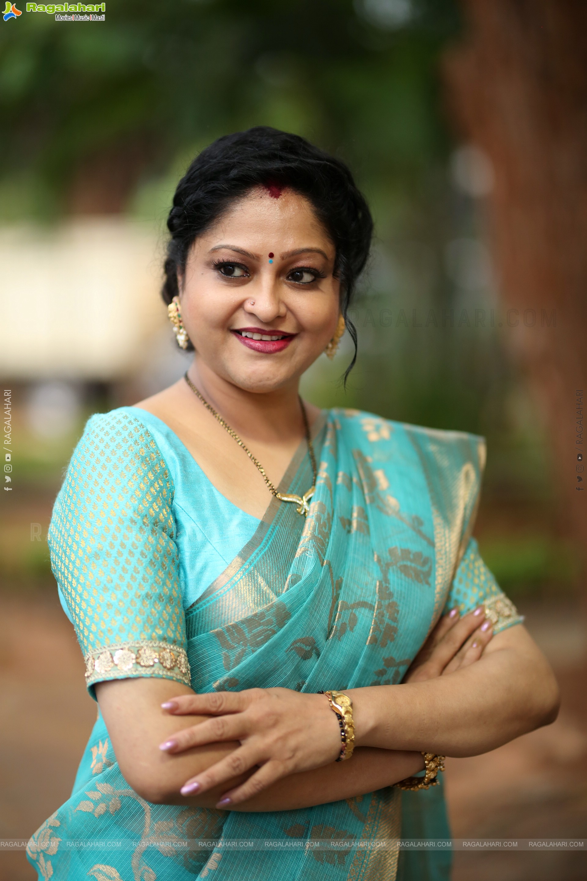 Raasi at Usurae Movie Press Meet, HD Gallery