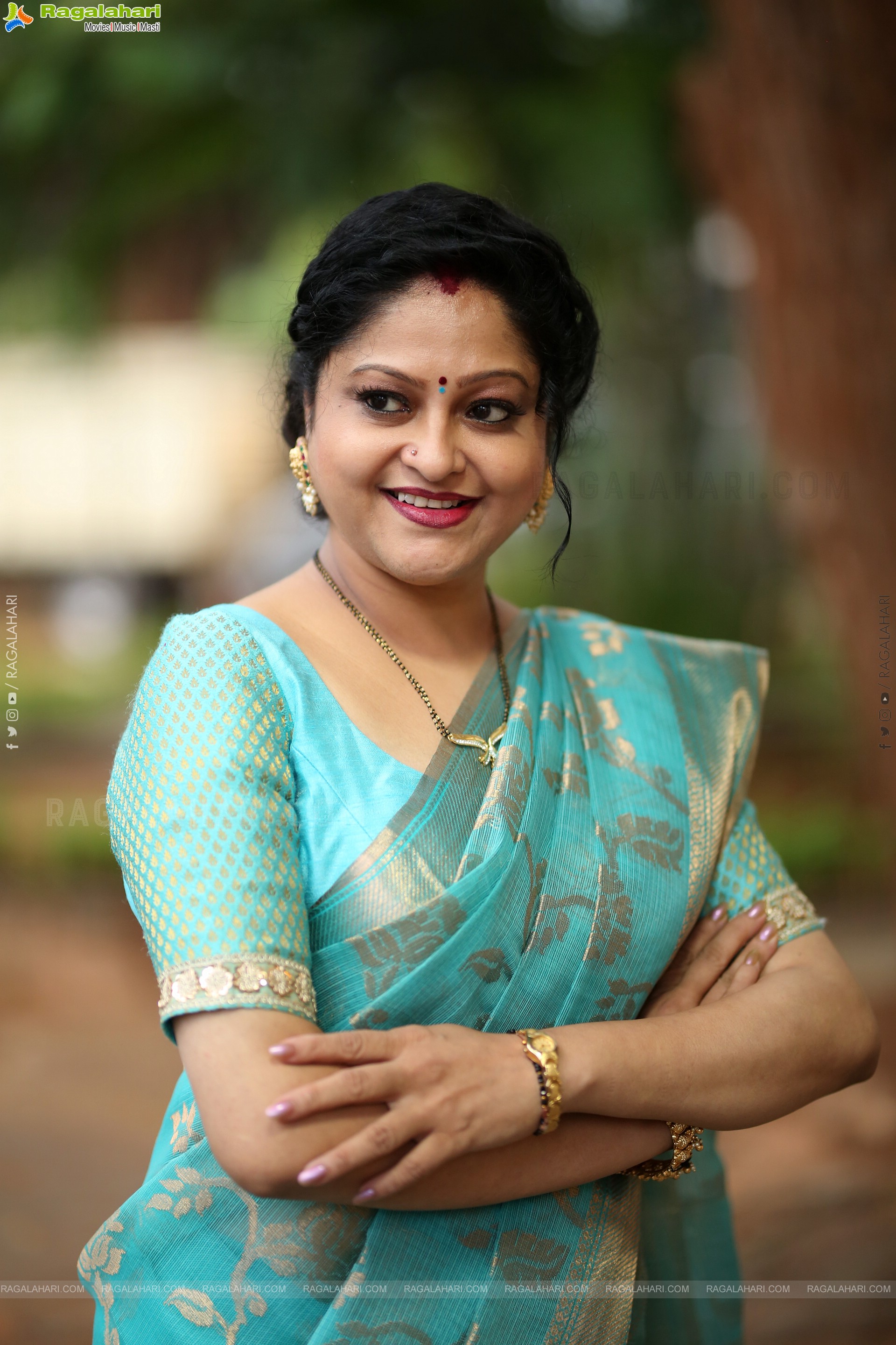 Raasi at Usurae Movie Press Meet, HD Gallery