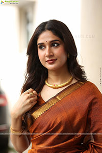 Rabiya at Meghalu Cheppina Prema Katha Trailer Launch