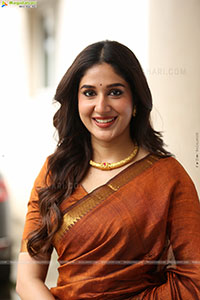 Rabiya at Meghalu Cheppina Prema Katha Trailer Launch