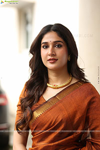 Rabiya at Meghalu Cheppina Prema Katha Trailer Launch
