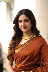 Rabiya at Meghalu Cheppina Prema Katha Trailer Launch