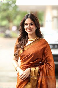Rabiya at Meghalu Cheppina Prema Katha Trailer Launch