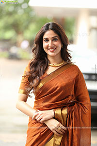 Rabiya at Meghalu Cheppina Prema Katha Trailer Launch