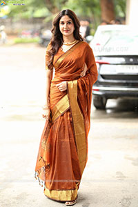 Rabiya at Meghalu Cheppina Prema Katha Trailer Launch