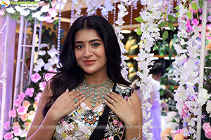 Rashi Singh at Hi Life Exhibition Grand Launch
