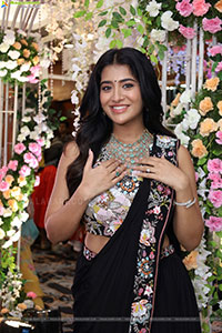 Rashi Singh at Hi Life Exhibition Grand Launch