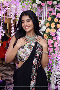 Rashi Singh at Hi Life Exhibition Grand Launch