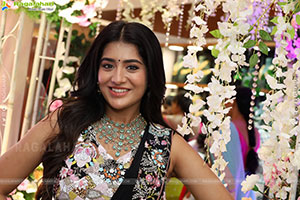 Rashi Singh at Hi Life Exhibition Grand Launch