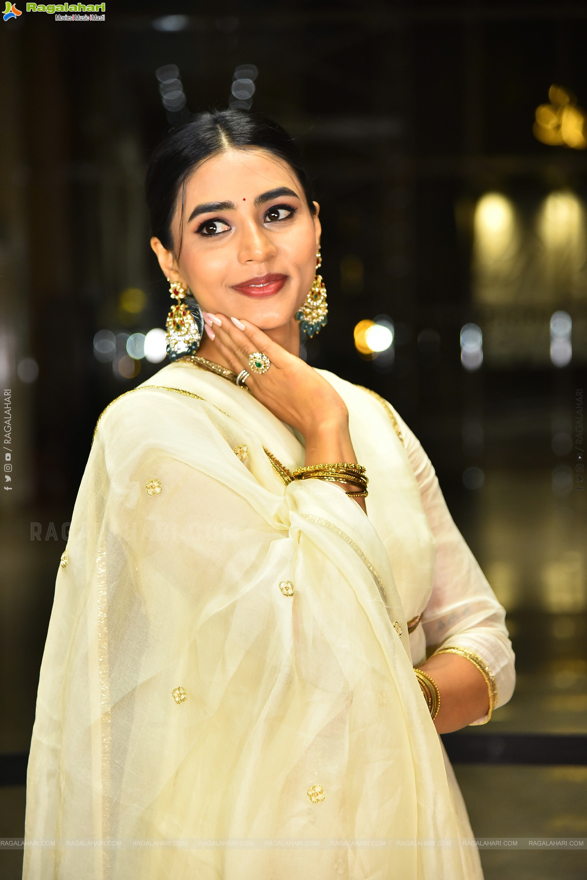 Sapthami Gowda at Thammudu Movie Prerelease Event, HD Gallery