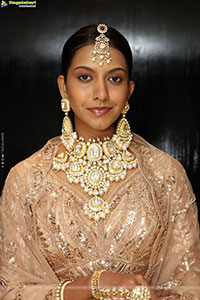 Shreya Shetty Poses with Designer Jewellery, HD Gallery