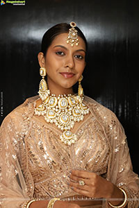 Shreya Shetty Poses with Designer Jewellery, HD Gallery