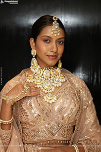 Shreya Shetty Poses with Designer Jewellery, HD Gallery