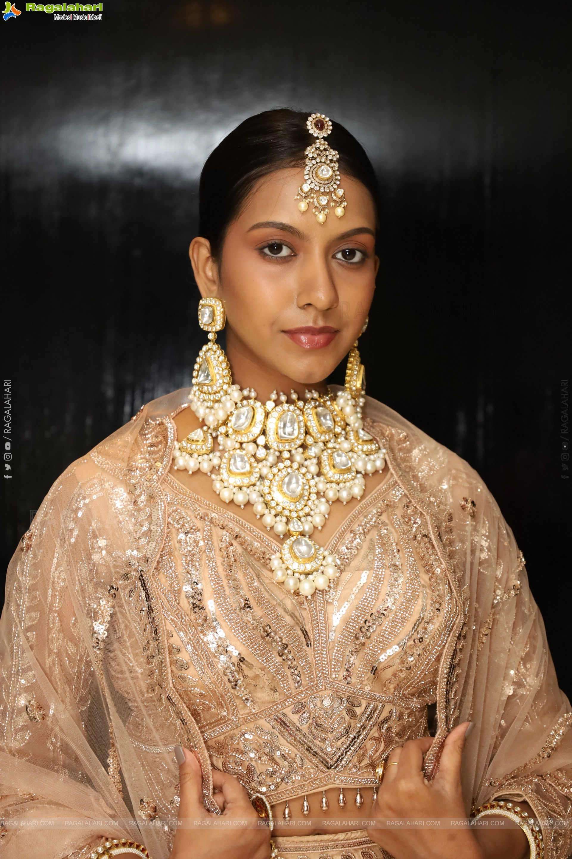 Shreya Shetty Poses with Designer Jewellery, HD Gallery