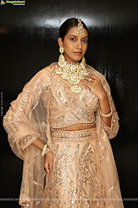 Shreya Shetty Poses with Designer Jewellery, HD Gallery