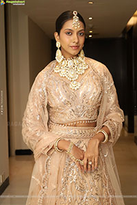 Shreya Shetty Poses with Designer Jewellery, HD Gallery