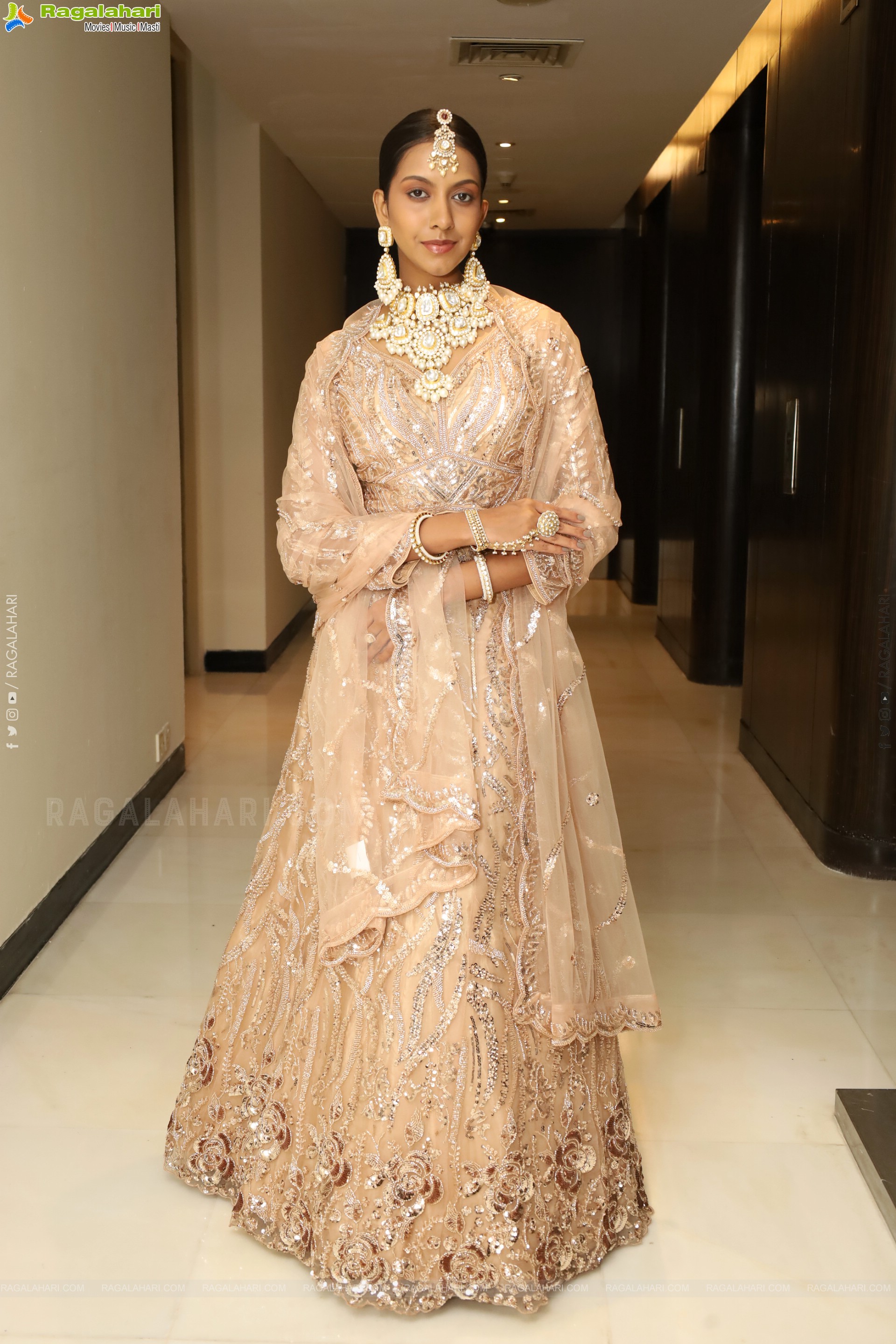 Shreya Shetty Poses with Designer Jewellery, HD Gallery