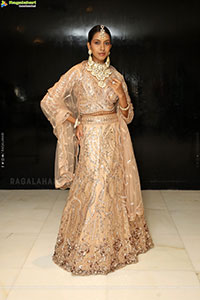 Shreya Shetty Poses with Designer Jewellery, HD Gallery