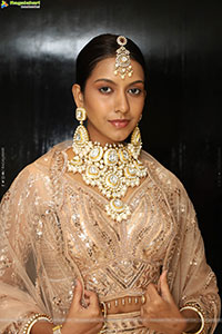 Shreya Shetty Poses with Designer Jewellery, HD Gallery