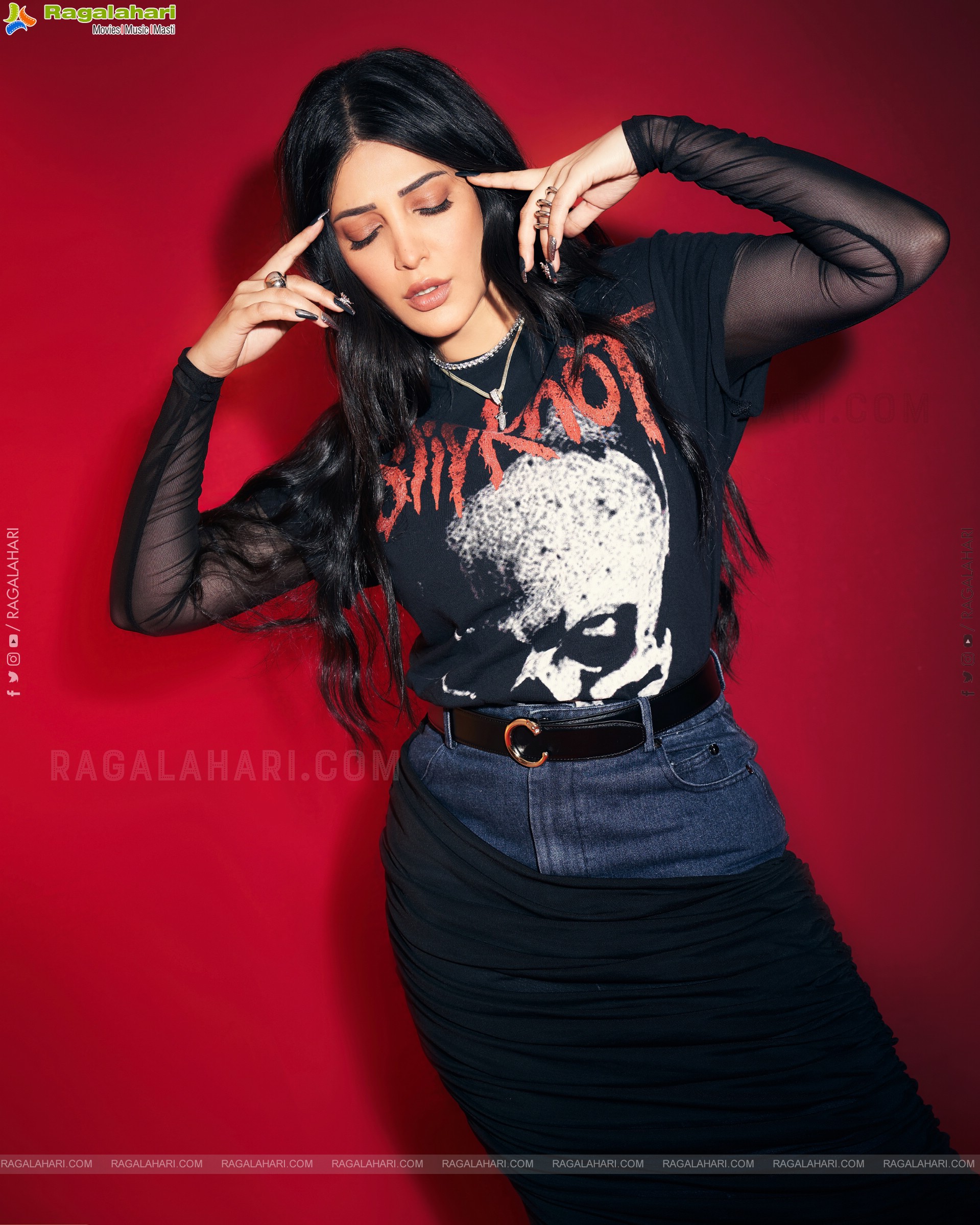 Shruti Haasan Latest HD Photoshoot Stills