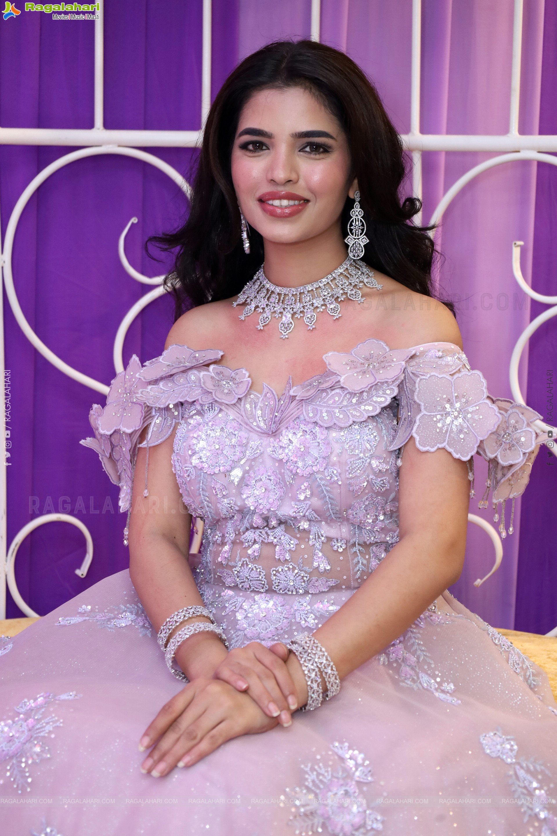 Urmila Chauhan at Hi Life Brides Launch Event, HD Gallery