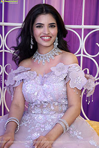 Urmila Chauhan at Hi Life Brides Launch Event