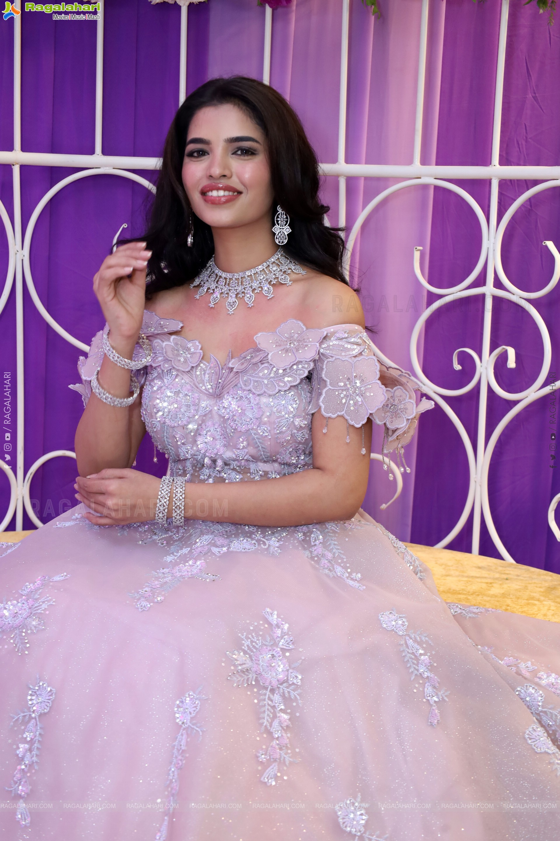 Urmila Chauhan at Hi Life Brides Launch Event, HD Gallery
