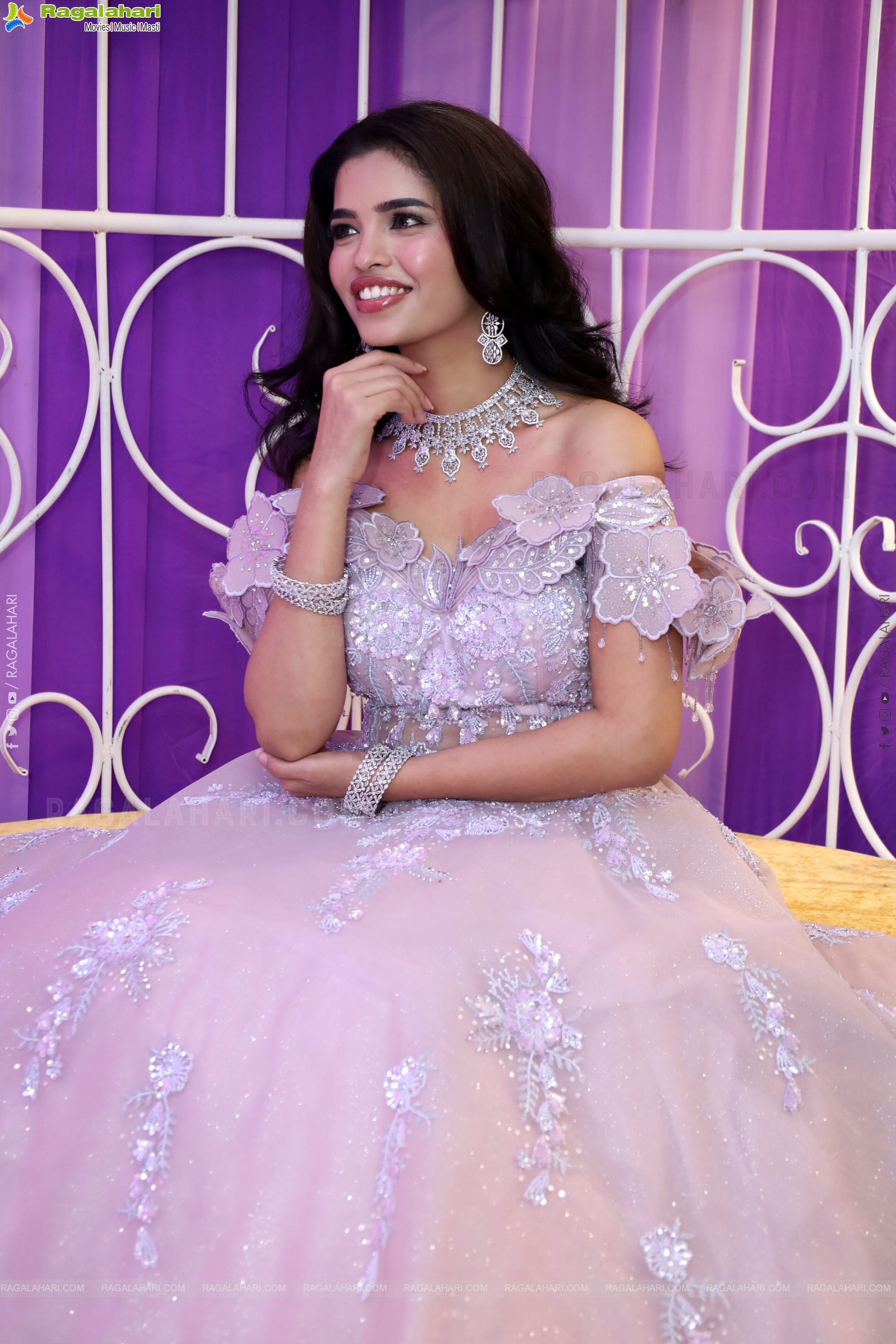 Urmila Chauhan at Hi Life Brides Launch Event, HD Gallery