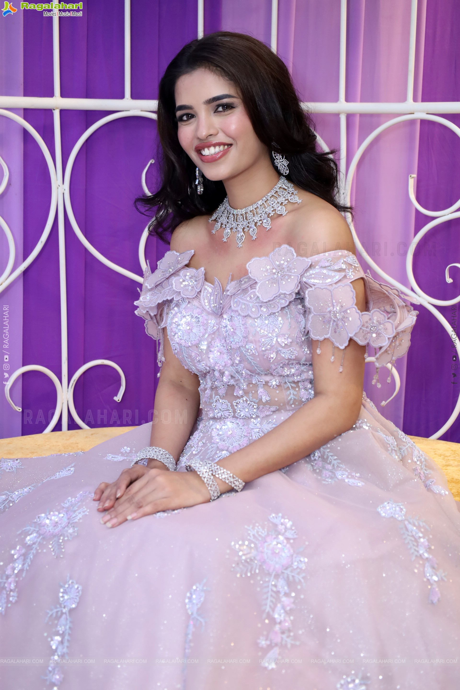 Urmila Chauhan at Hi Life Brides Launch Event, HD Gallery