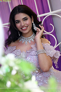 Urmila Chauhan at Hi Life Brides Launch Event