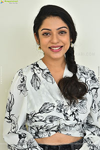 Varsha Bollamma at Thammudu Movie Interview, HD Gallery