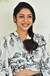 Varsha Bollamma at Thammudu Movie Interview, HD Gallery
