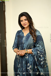 Aishwarya Rajesh at Oh Sukumari Movie Interview, HD Gallery