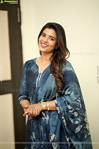 Aishwarya Rajesh at Oh Sukumari Movie Interview, HD Gallery