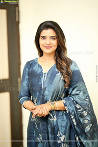 Aishwarya Rajesh at Oh Sukumari Movie Interview, HD Gallery