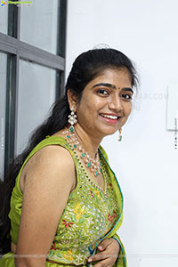 Akhila Reddy Glam stills in Green Dress, HD Gallery