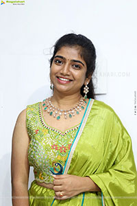 Akhila Reddy Glam stills in Green Dress, HD Gallery