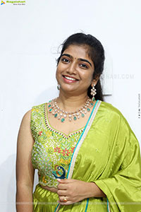 Akhila Reddy Glam stills in Green Dress, HD Gallery