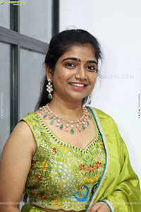 Akhila Reddy Glam stills in Green Dress, HD Gallery