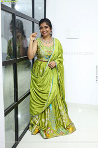 Akhila Reddy Glam stills in Green Dress, HD Gallery
