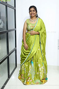 Akhila Reddy Glam stills in Green Dress, HD Gallery