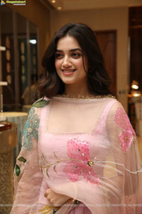 Bhagyashri Borse at Lenin Movie Press Meet