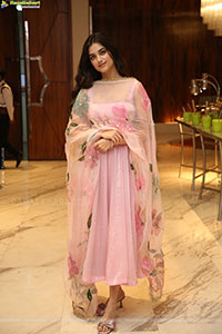Bhagyashri Borse at Lenin Movie Press Meet