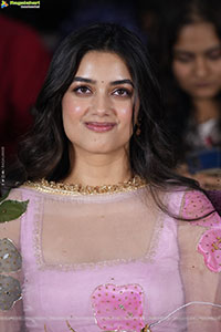 Bhagyashri Borse at Lenin Movie Press Meet