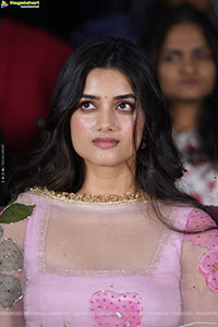 Bhagyashri Borse at Lenin Movie Press Meet