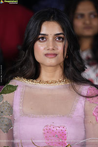 Bhagyashri Borse at Lenin Movie Press Meet