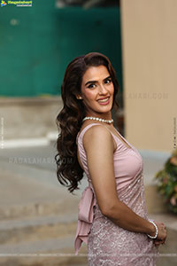 Kavya Thapar at Nenu Ready Movie Song Launch Event
