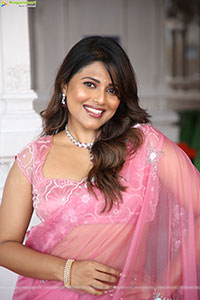 Praneeta Patnaik at Due Date Movie Launch Event