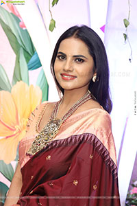 Priyanka Chowdary stills in Maroon Saree