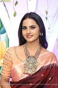 Priyanka Chowdary stills in Maroon Saree